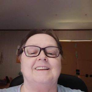 Meet your Posher, Lessie